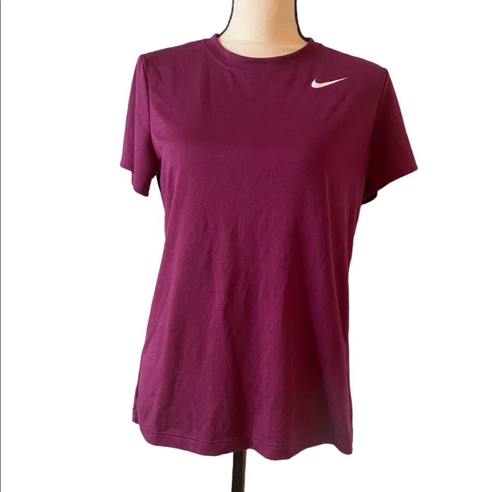 The Nike Tee Dry fit